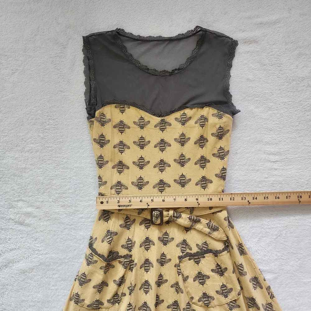Effie's Heart Dress Size S Yellow And Grey Bee Pattern - Picture 9 of 12